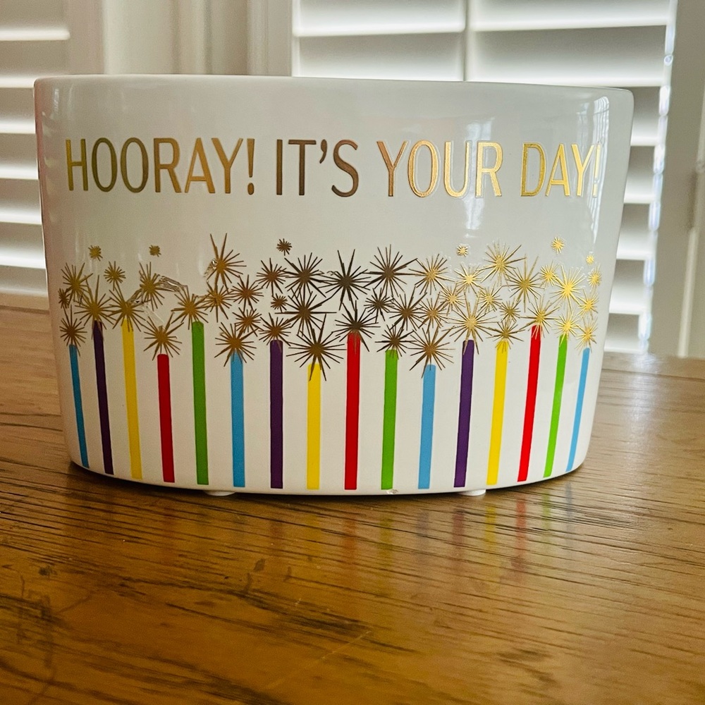 Ceramic vase